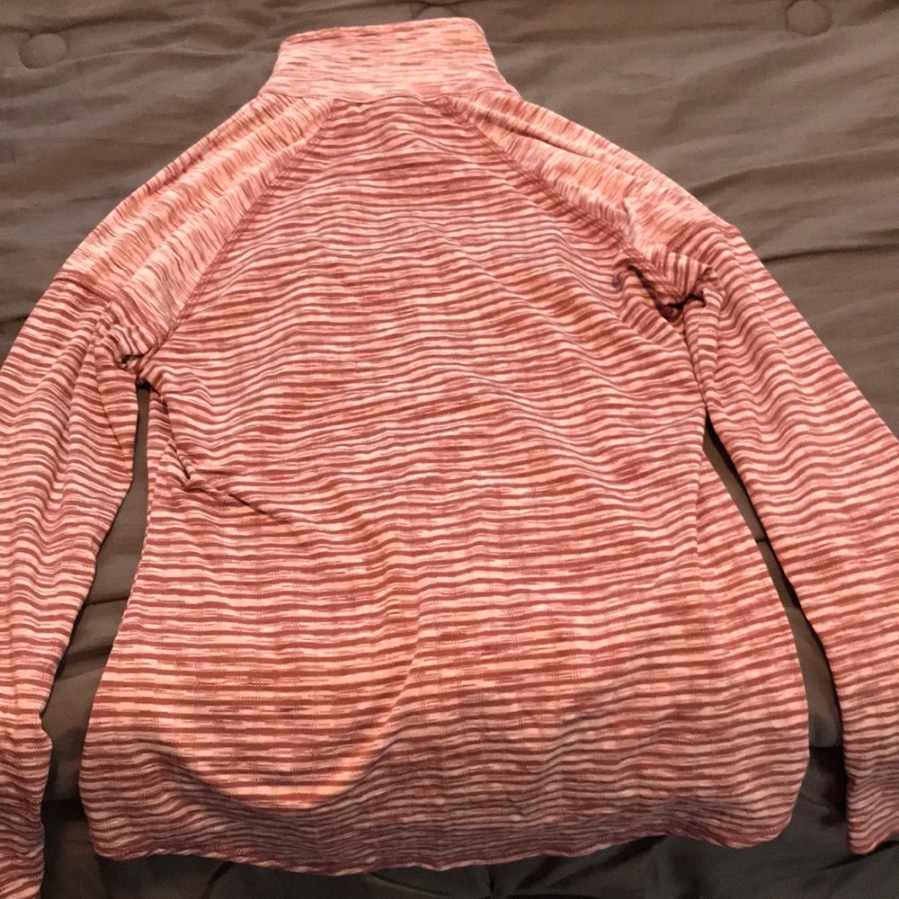 Long sleeve athletic top